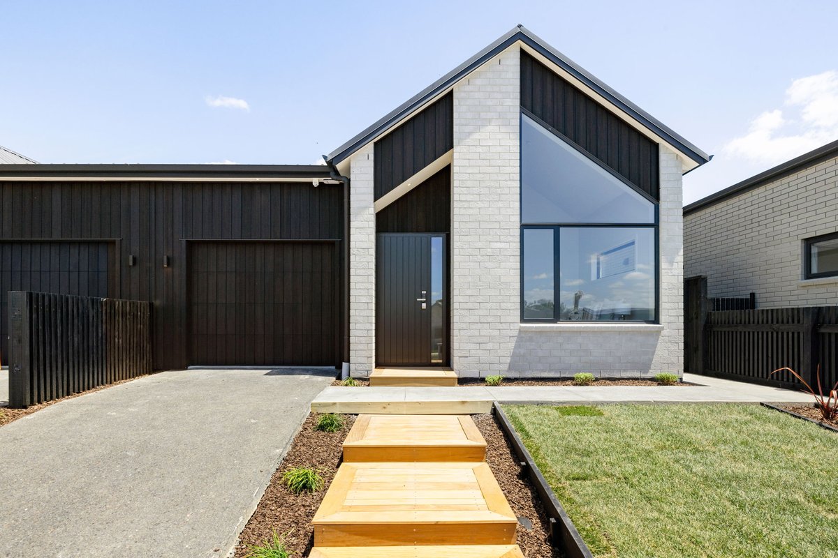 130 Lumino Terrace Hamilton new build